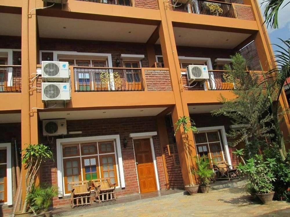Teak Wood Hotel Nyaung Shwe Exterior foto