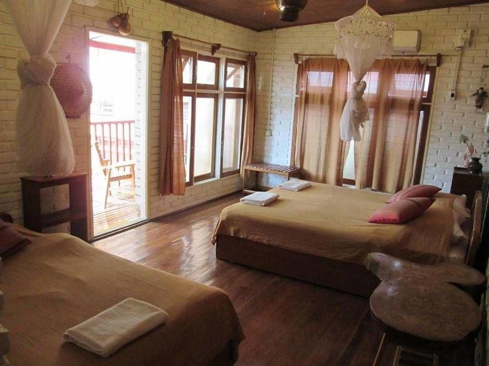 Teak Wood Hotel Nyaung Shwe Exterior foto