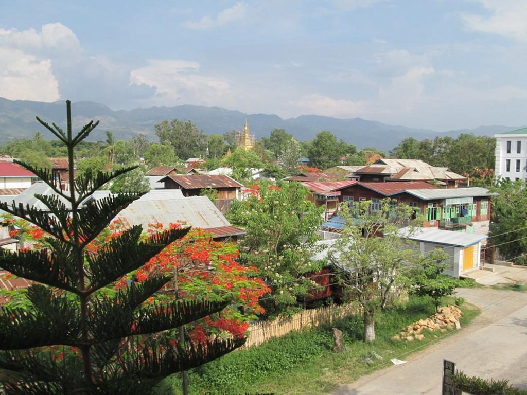 Teak Wood Hotel Nyaung Shwe Exterior foto